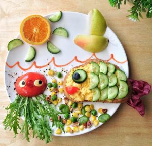 poisson avec des concombres et tomates en dessin pour les enfants